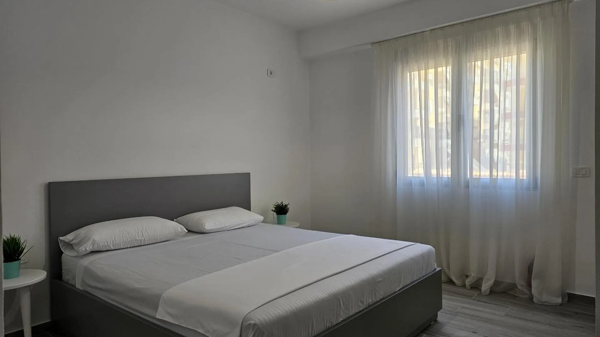 Saranda Terraces Apartments 0*, Sarande